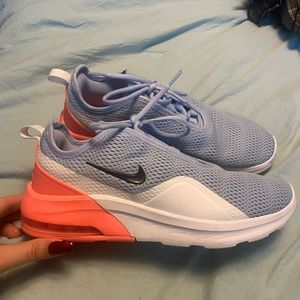Nike Air Max Motion 2 Shoes